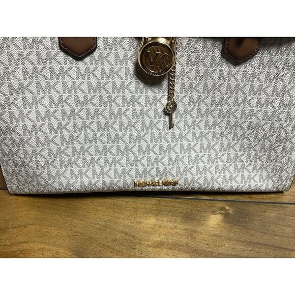 Michael Kors Hamilton Medium Satchel MK Logo Shoulder Strap Handbag (Vanilla) - Picture 3 of 13